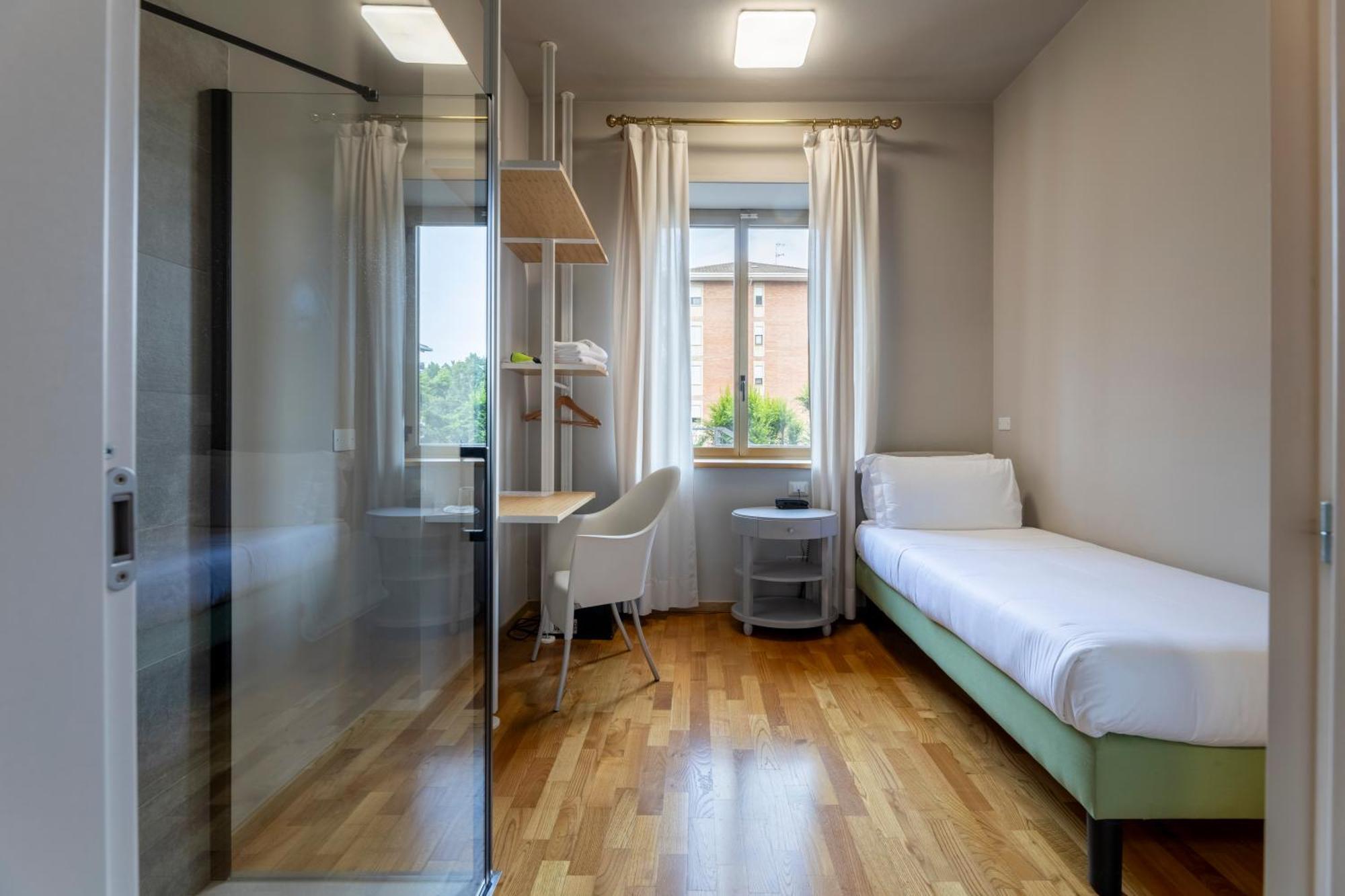 Standard Single Room,1706809921:JPEG